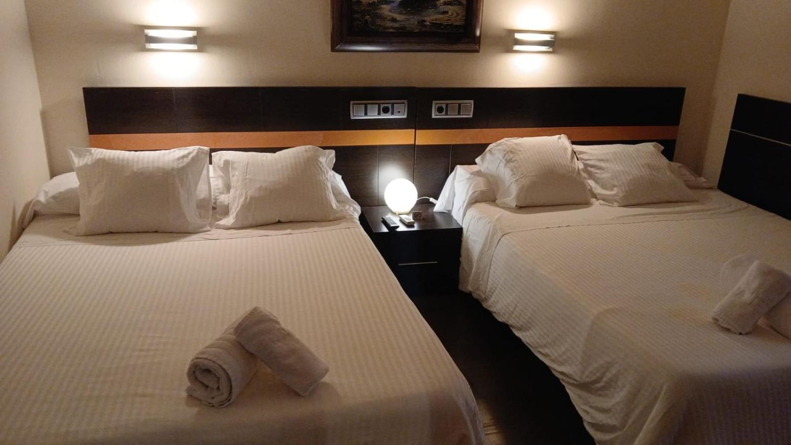 Hotel Las Navas Malagón Extérieur photo